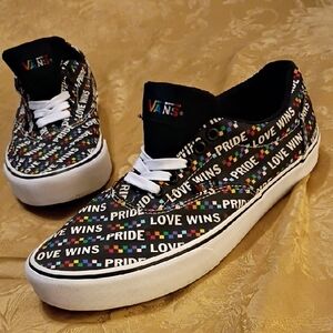 VANS Classic Pride Love Wins Sneakers - Black Multicolor Men's 9.0 Women's 10.5
